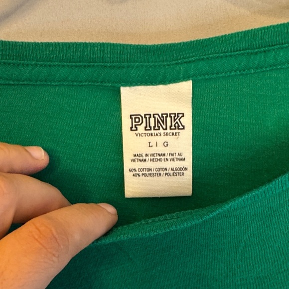PINK Victoria's Secret Festive Green Tee - Picture 2 of 11